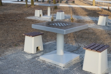 Betoninis kortų žaidimų stalas (3)