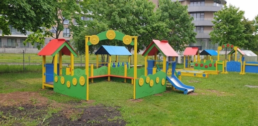 Vaikų kiemelis Saulėgrąža (2)